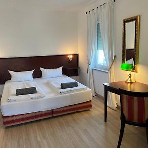 Dreibettzimmer